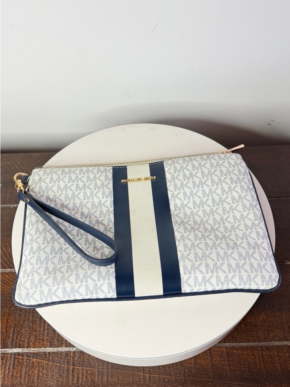 Michael Kors Jet Set Travel Large Navy Stripe Wristlet Clutch